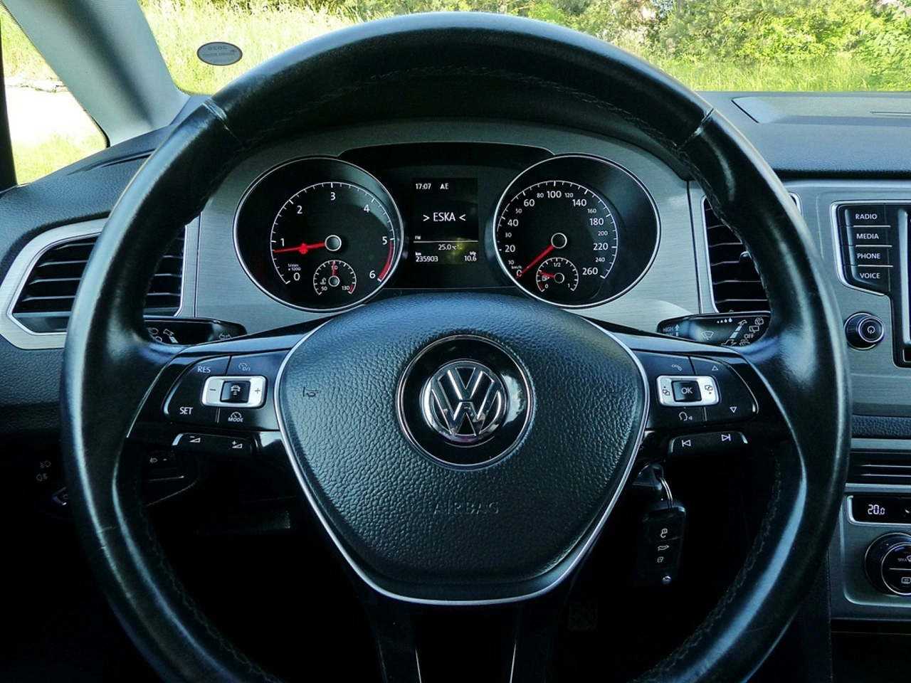 Volkswagen Golf Sportsvan - Zdjęcie 28