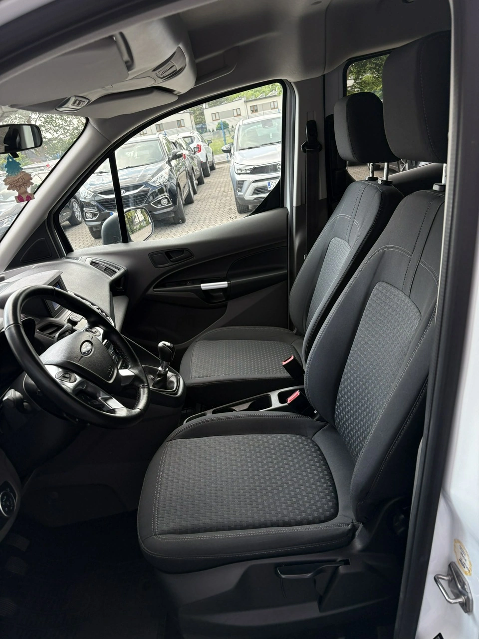 Ford Transit Connect - Zdjęcie 11
