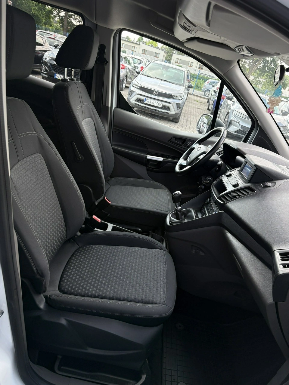 Ford Transit Connect - Zdjęcie 14
