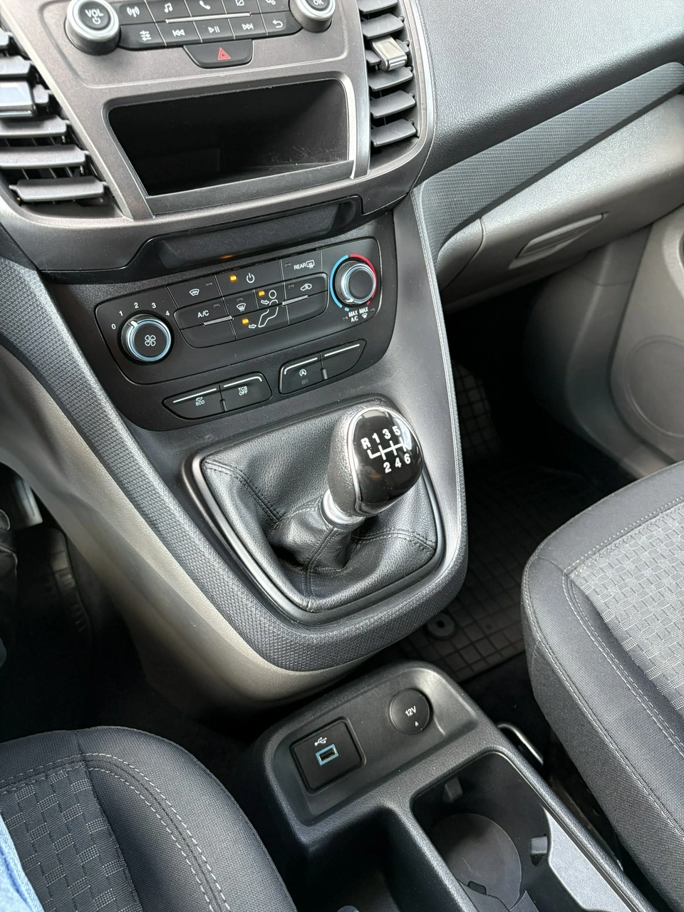 Ford Transit Connect - Zdjęcie 22