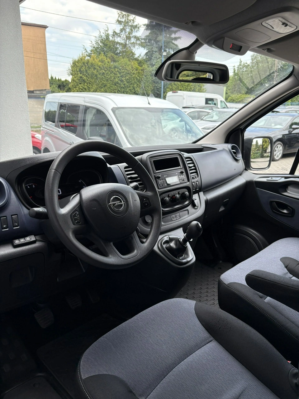 Opel Vivaro - Zdjęcie 10