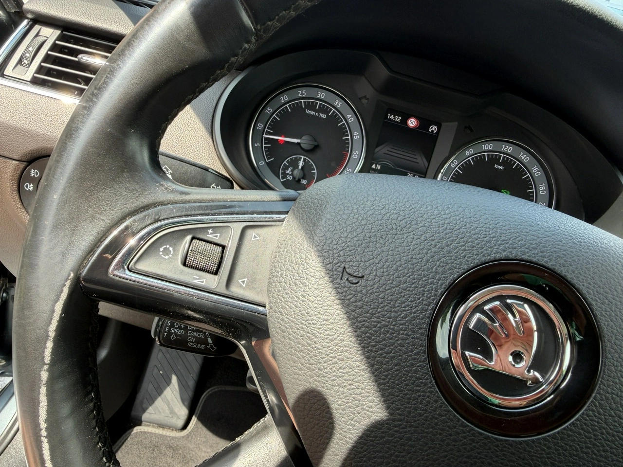 Skoda Superb - Zdjęcie 17