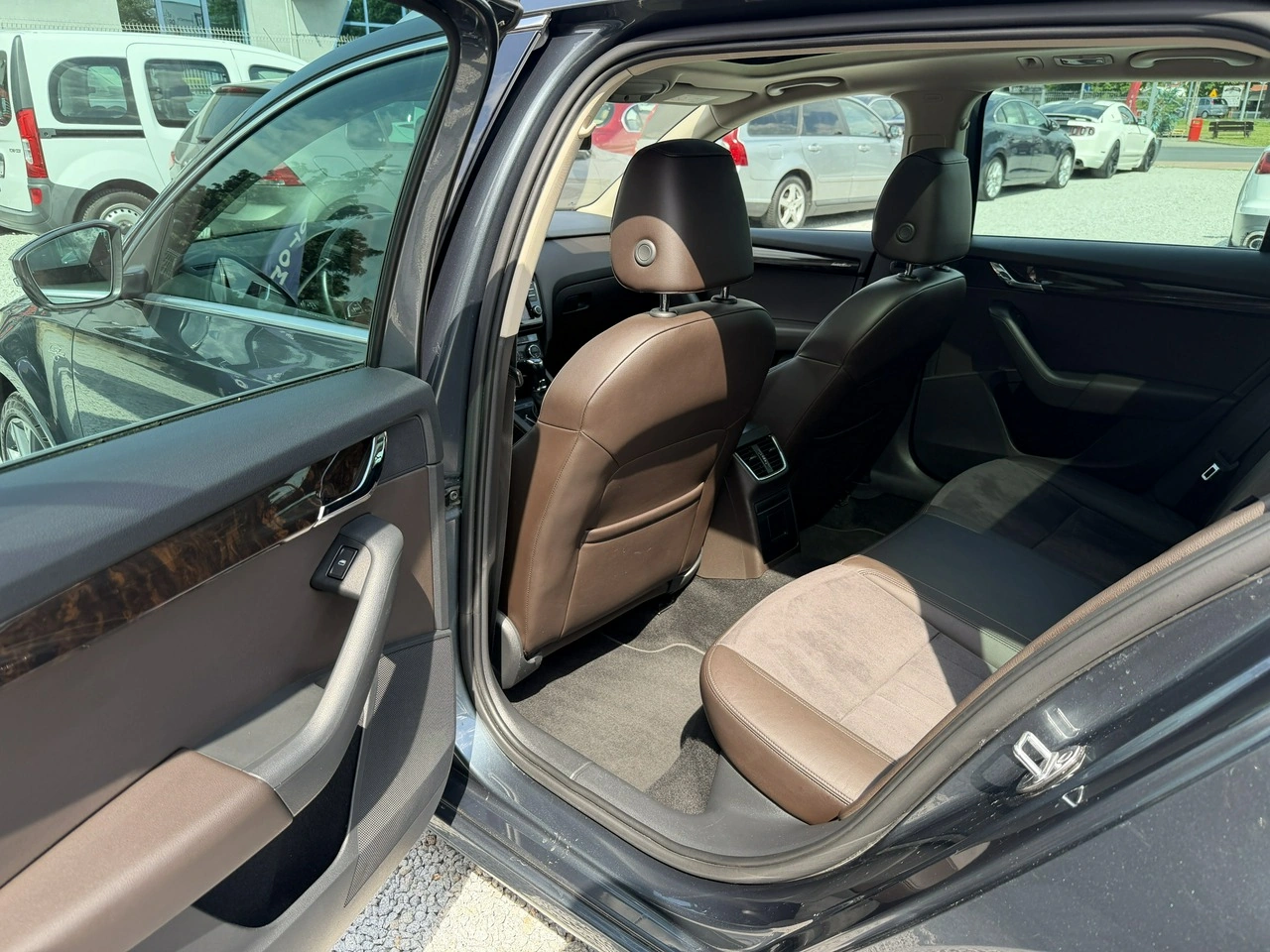Skoda Superb - Zdjęcie 28