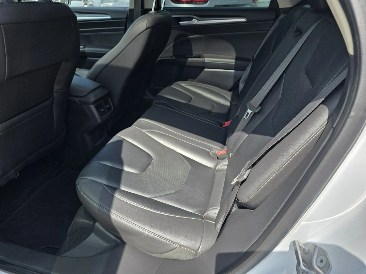 Ford Mondeo - Zdjęcie 21