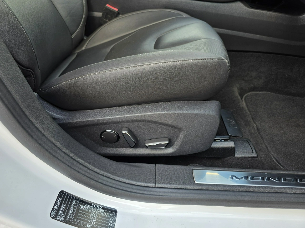 Ford Mondeo - Zdjęcie 29