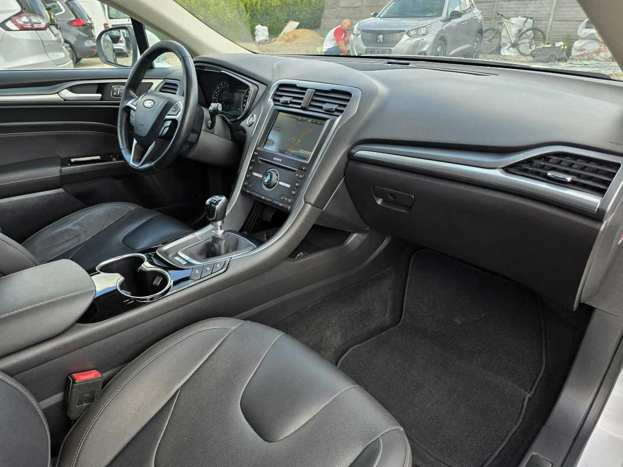 Ford Mondeo - Zdjęcie 30