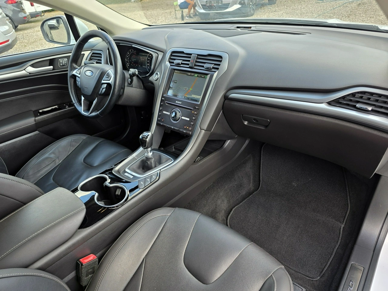 Ford Mondeo - Zdjęcie 33