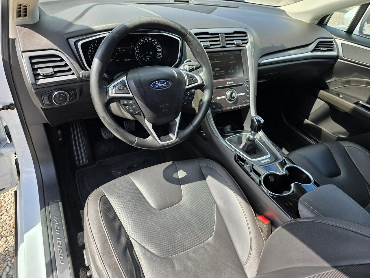 Ford Mondeo - Zdjęcie 8