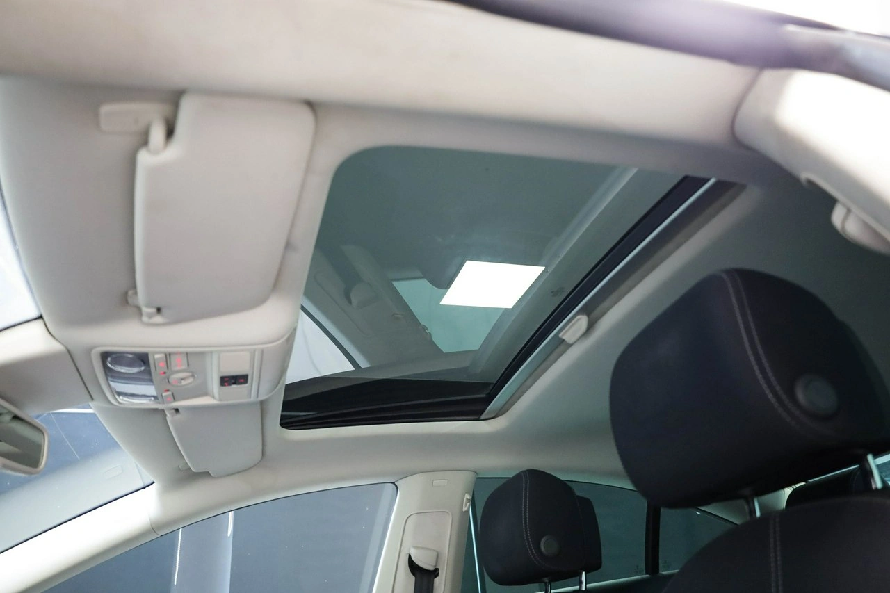 Volkswagen Passat CC - Zdjęcie 17