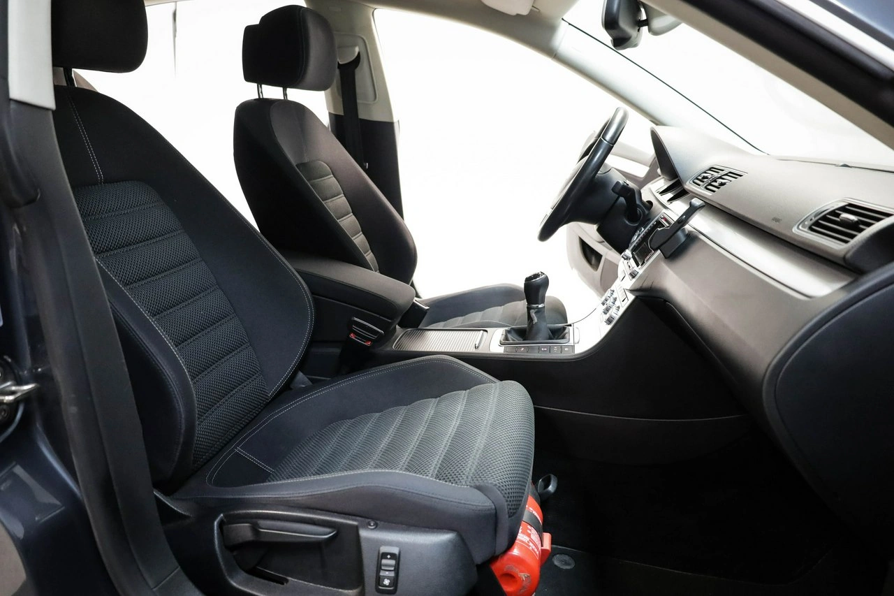 Volkswagen Passat CC - Zdjęcie 18