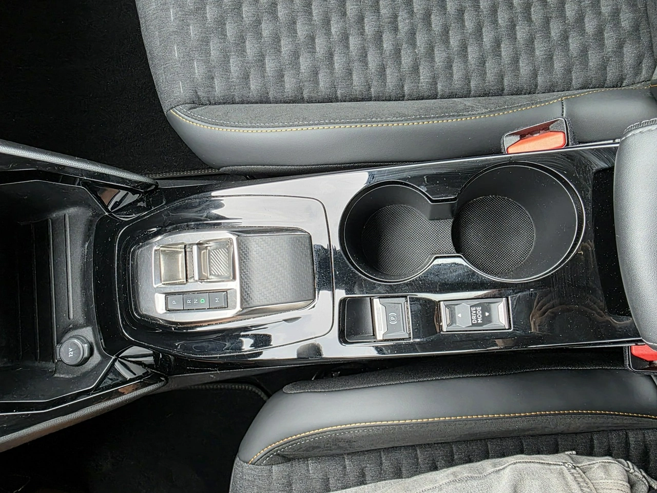 Peugeot 2008 - Zdjęcie 25