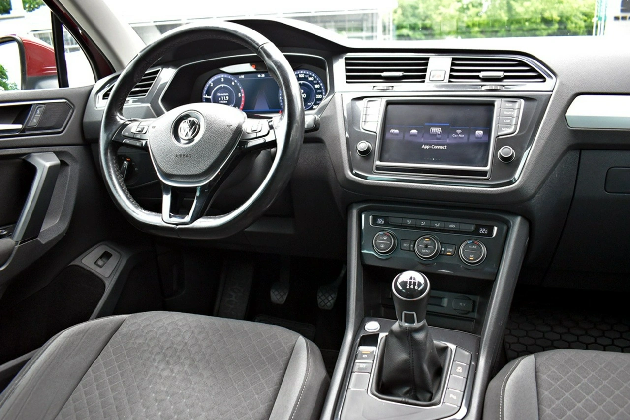 Volkswagen Tiguan - Zdjęcie 16