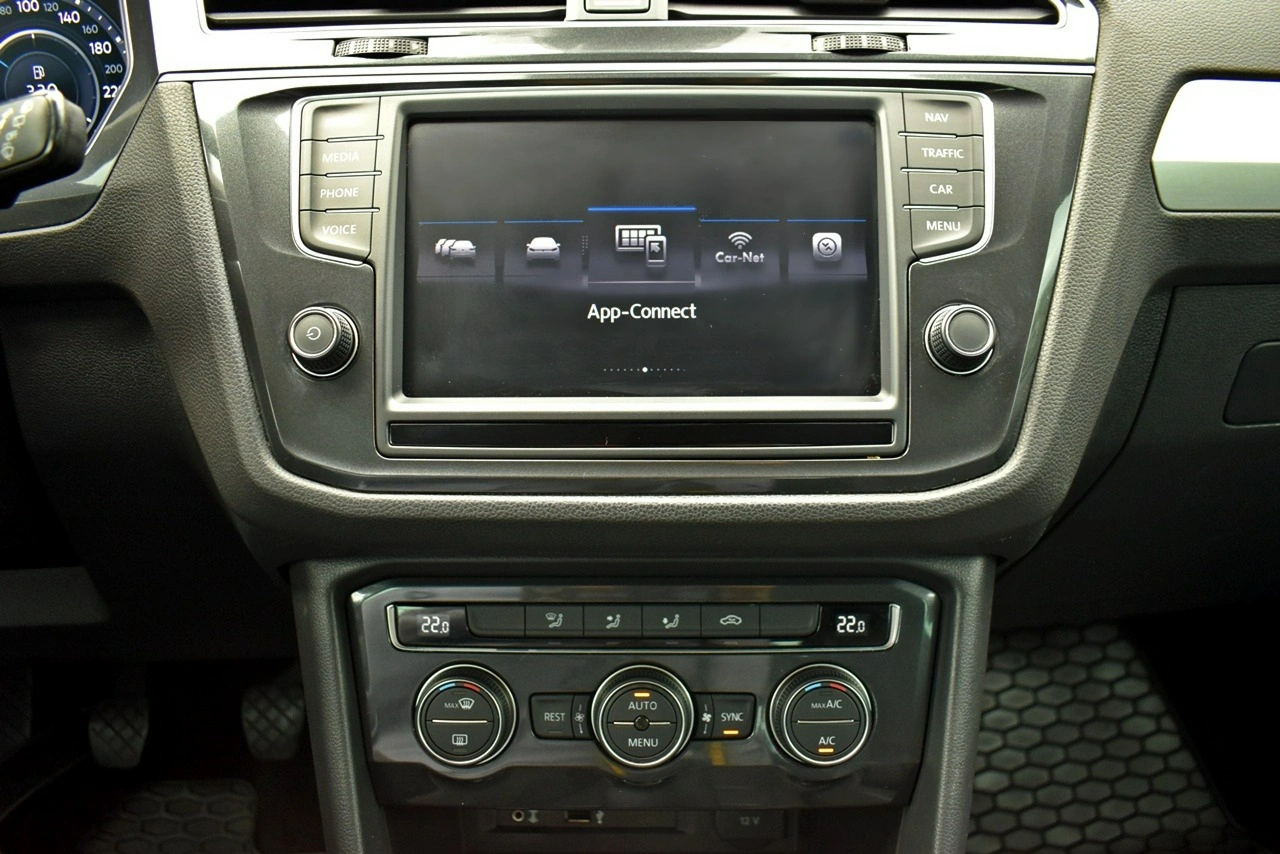 Volkswagen Tiguan - Zdjęcie 18