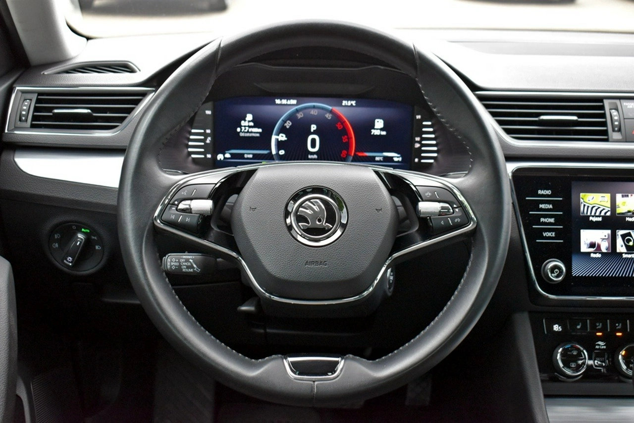 Skoda Superb - Zdjęcie 15