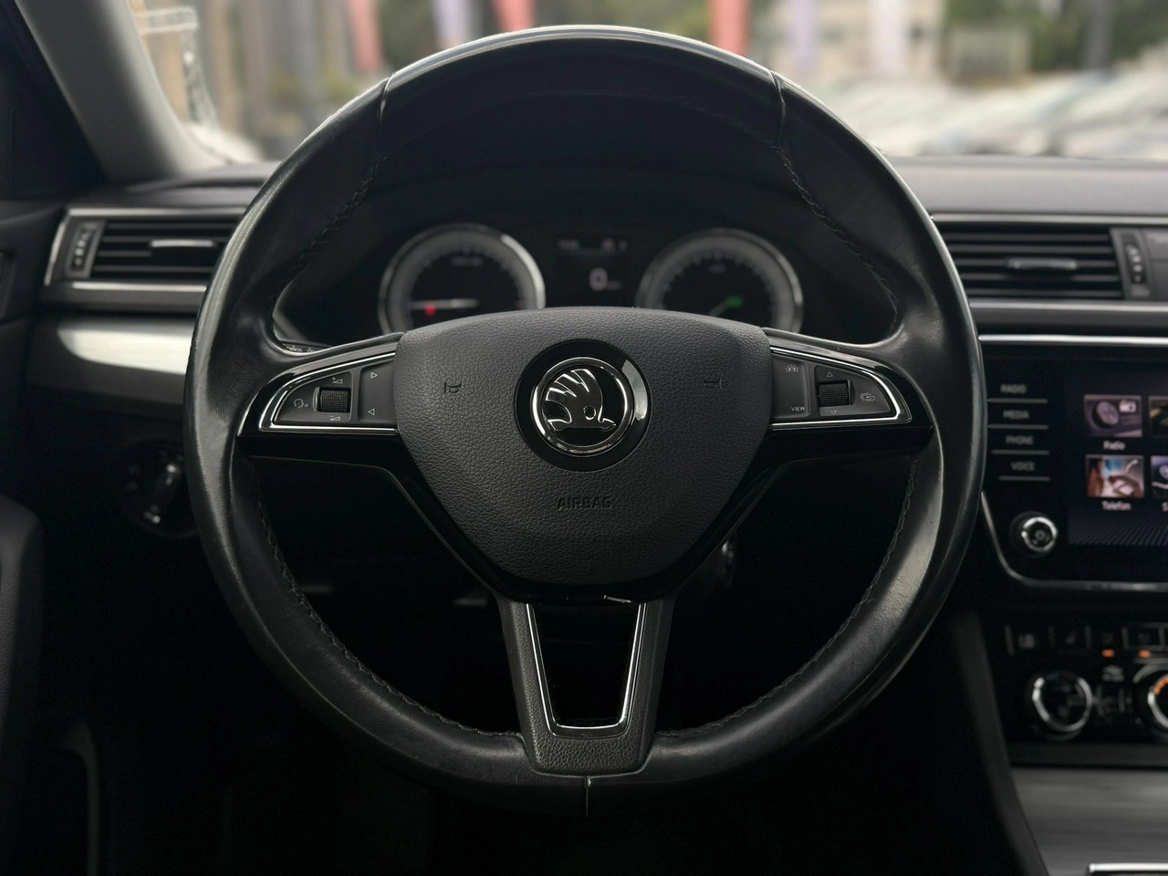 Skoda Superb - Zdjęcie 15