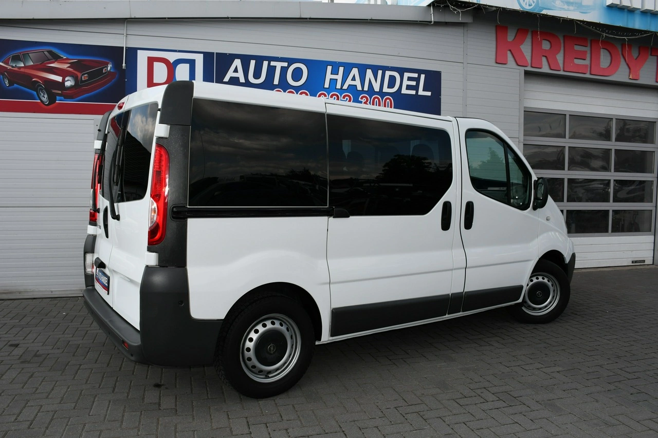 Renault Trafic - Zdjęcie 10