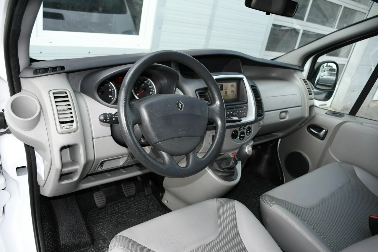 Renault Trafic - Zdjęcie 19