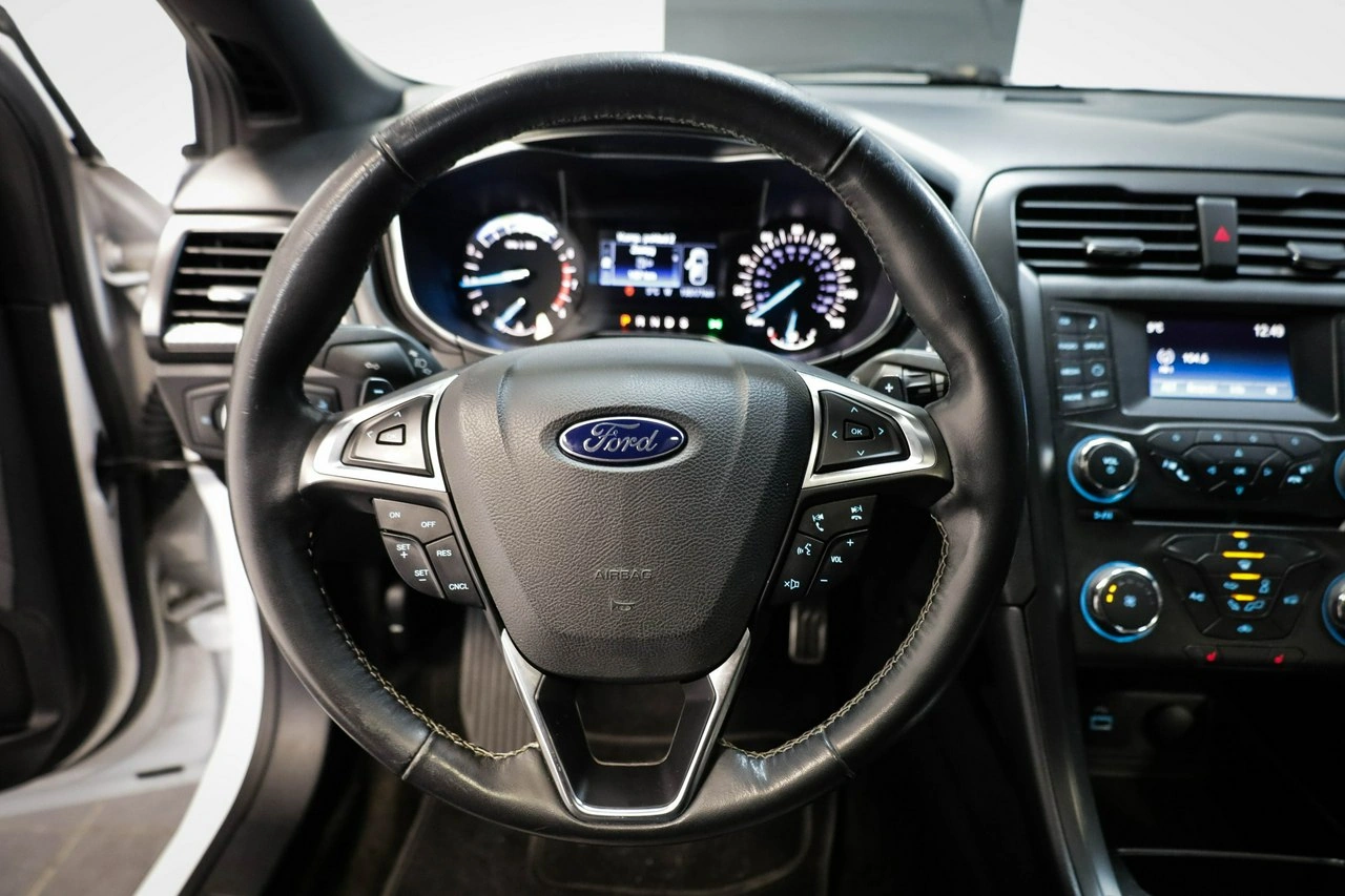 Ford Fusion - Zdjęcie 14