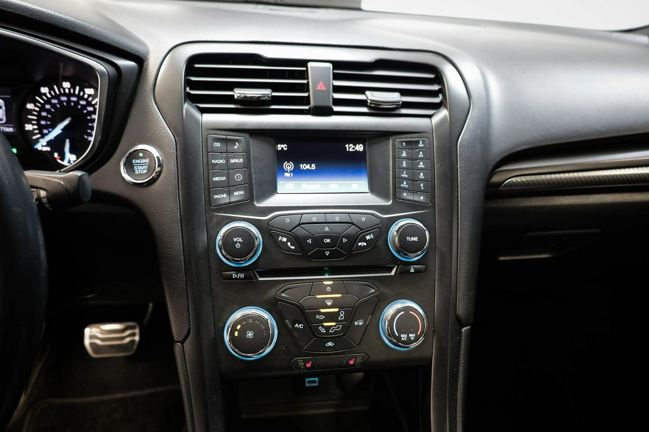 Ford Fusion - Zdjęcie 16