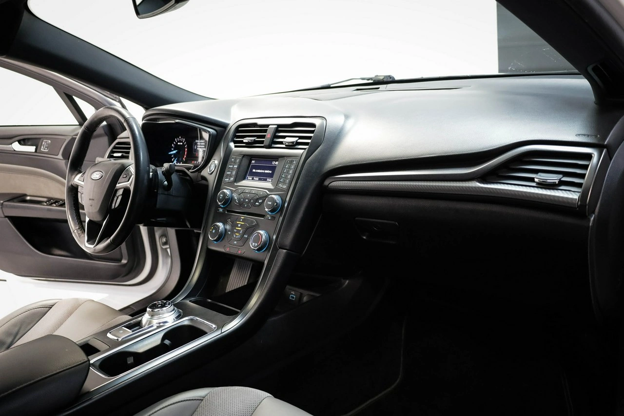 Ford Fusion - Zdjęcie 18