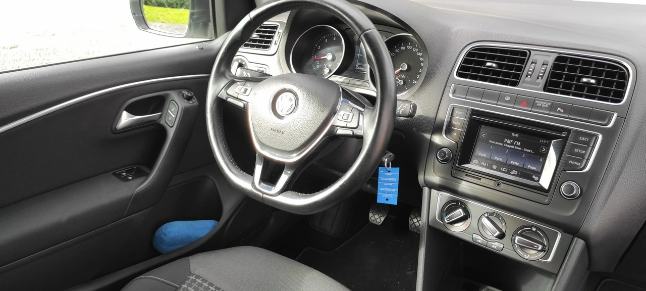 Volkswagen Polo - Zdjęcie 8