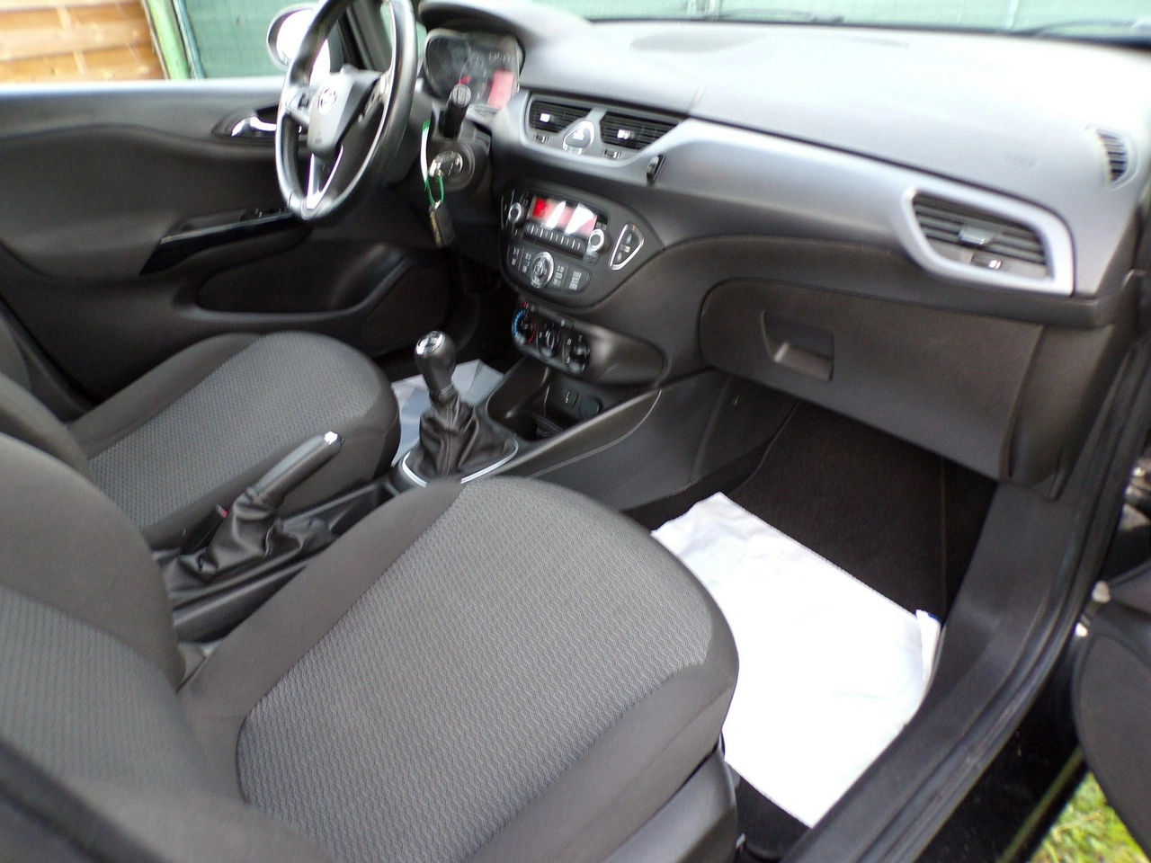 Opel Corsa - Zdjęcie 17