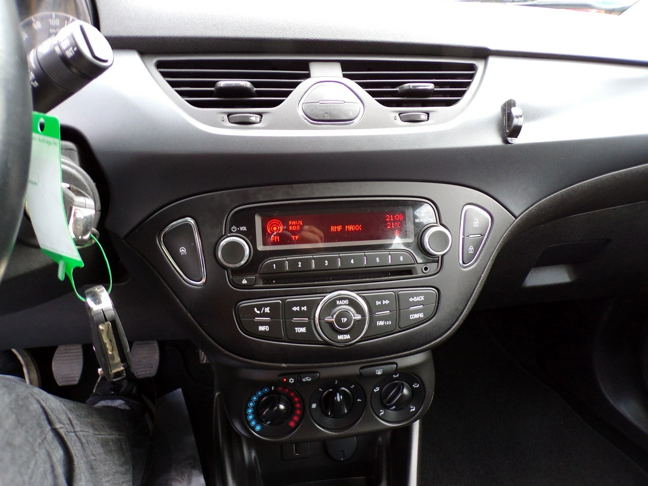 Opel Corsa - Zdjęcie 21