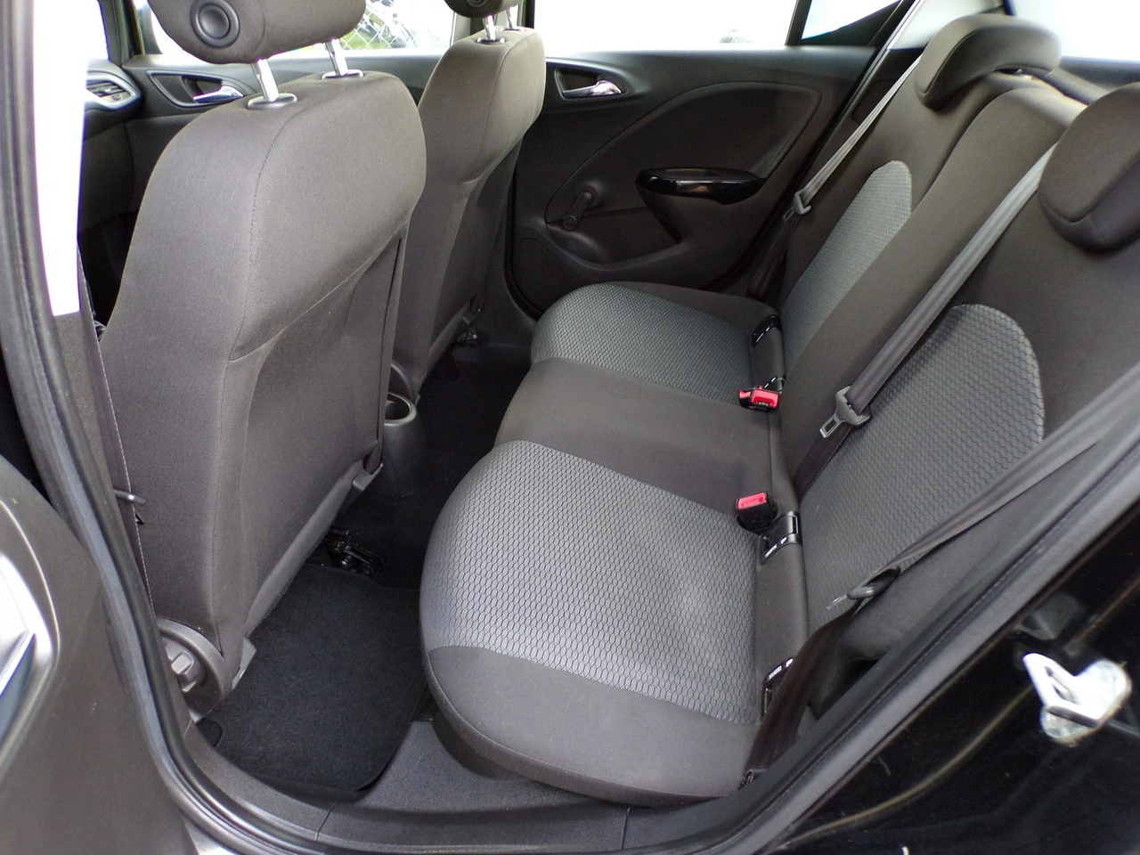 Opel Corsa - Zdjęcie 27