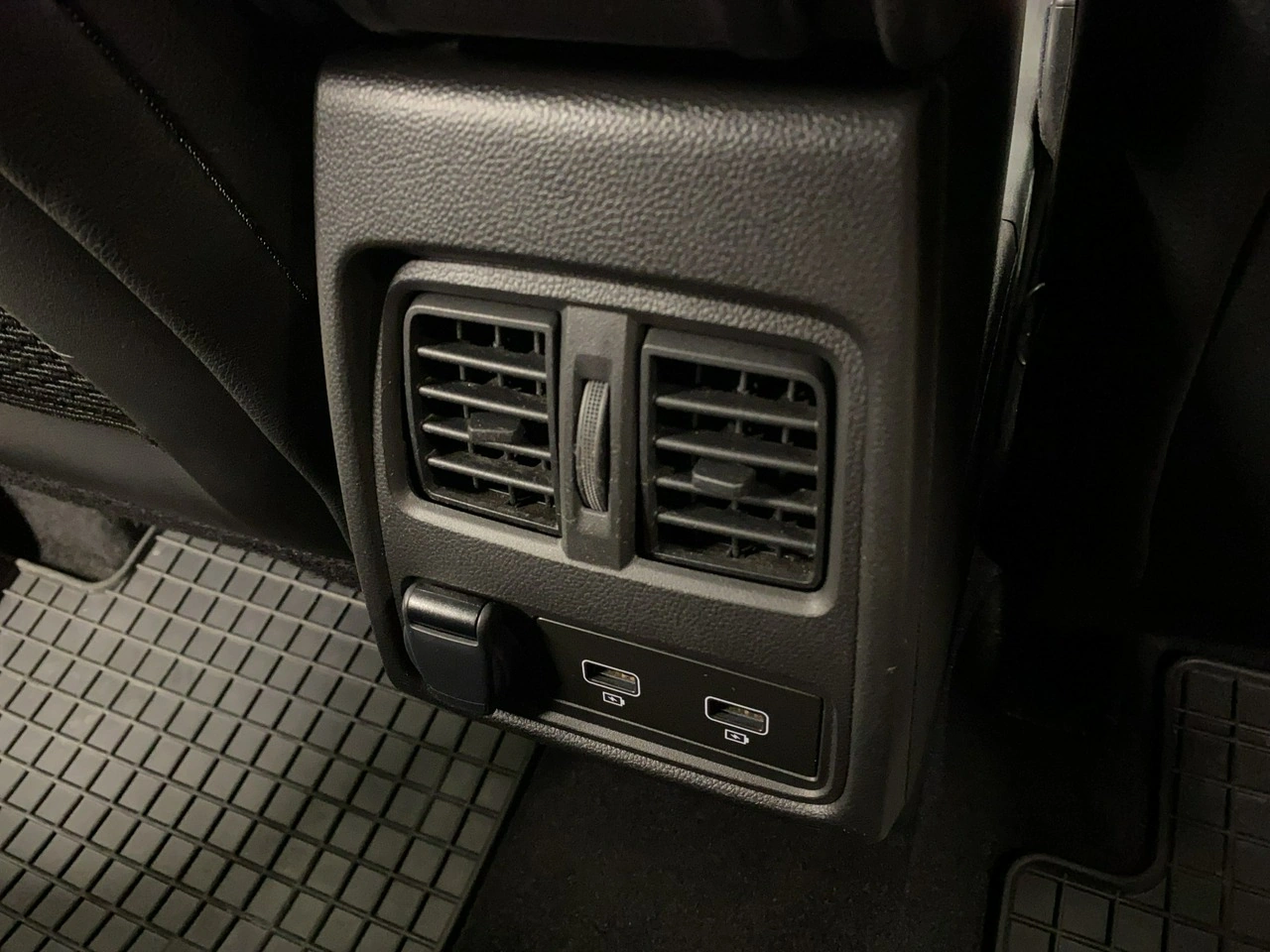 Mitsubishi ASX - Zdjęcie 17