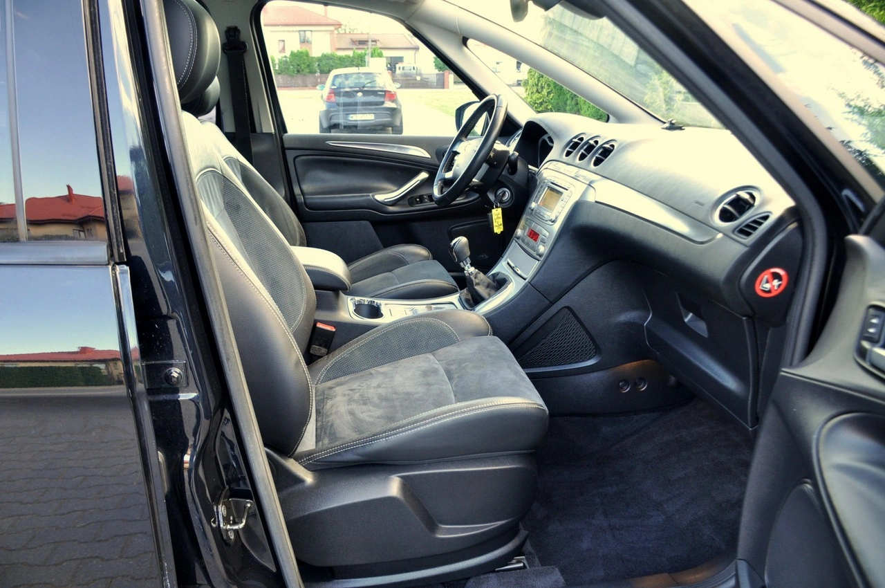 Ford S-Max - Zdjęcie 16