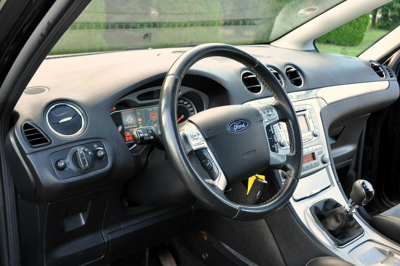 Ford S-Max - Zdjęcie 21