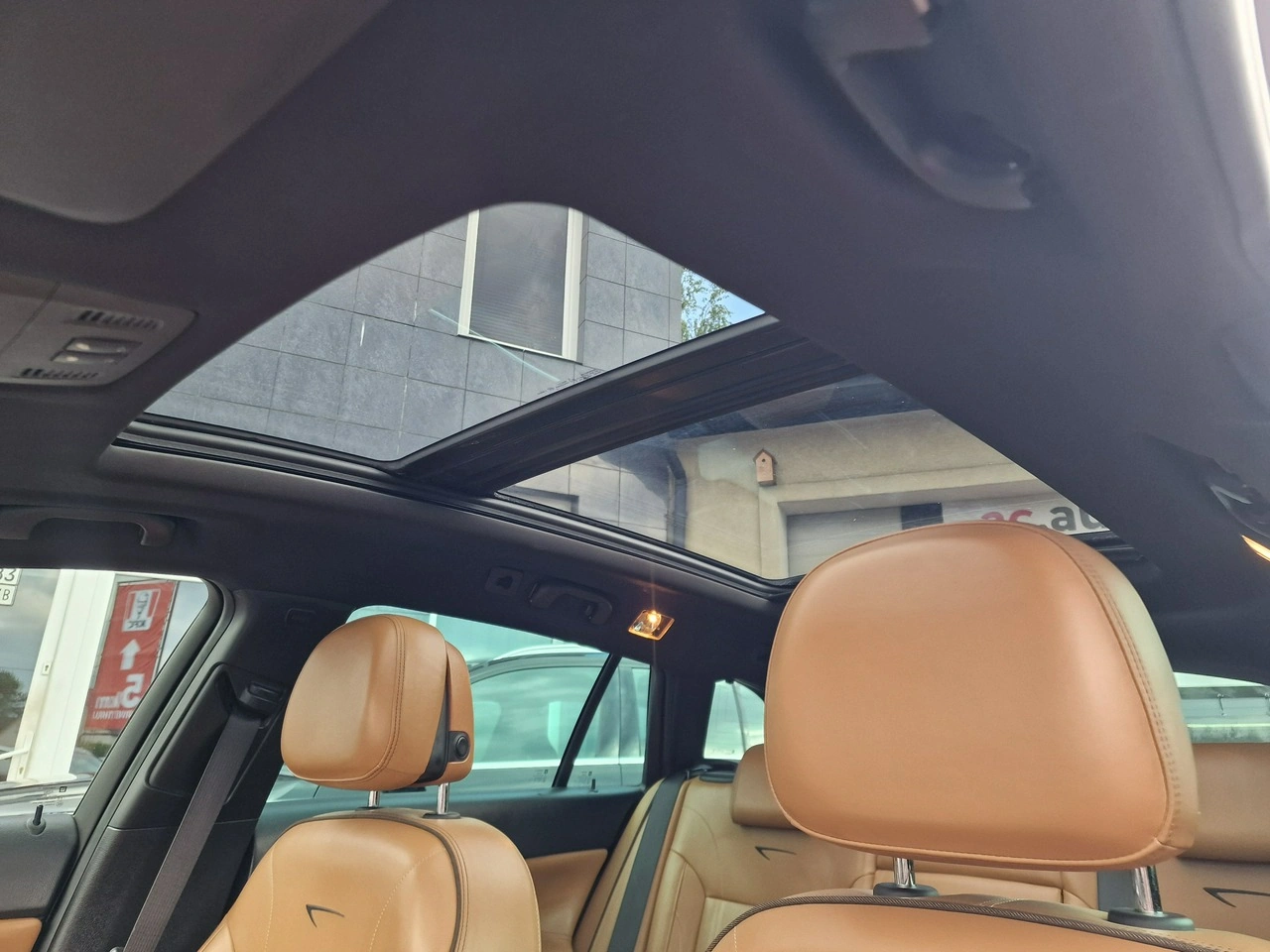 Opel Insignia Sports Tourer - Zdjęcie 16
