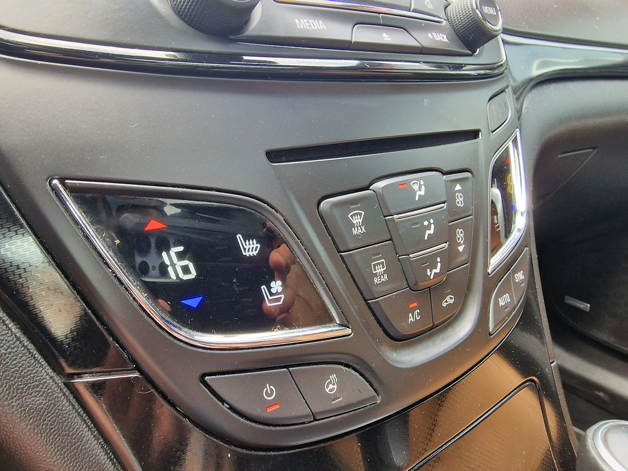 Opel Insignia Sports Tourer - Zdjęcie 26