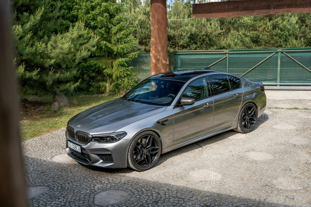 BMW M5 - Zdjęcie 2