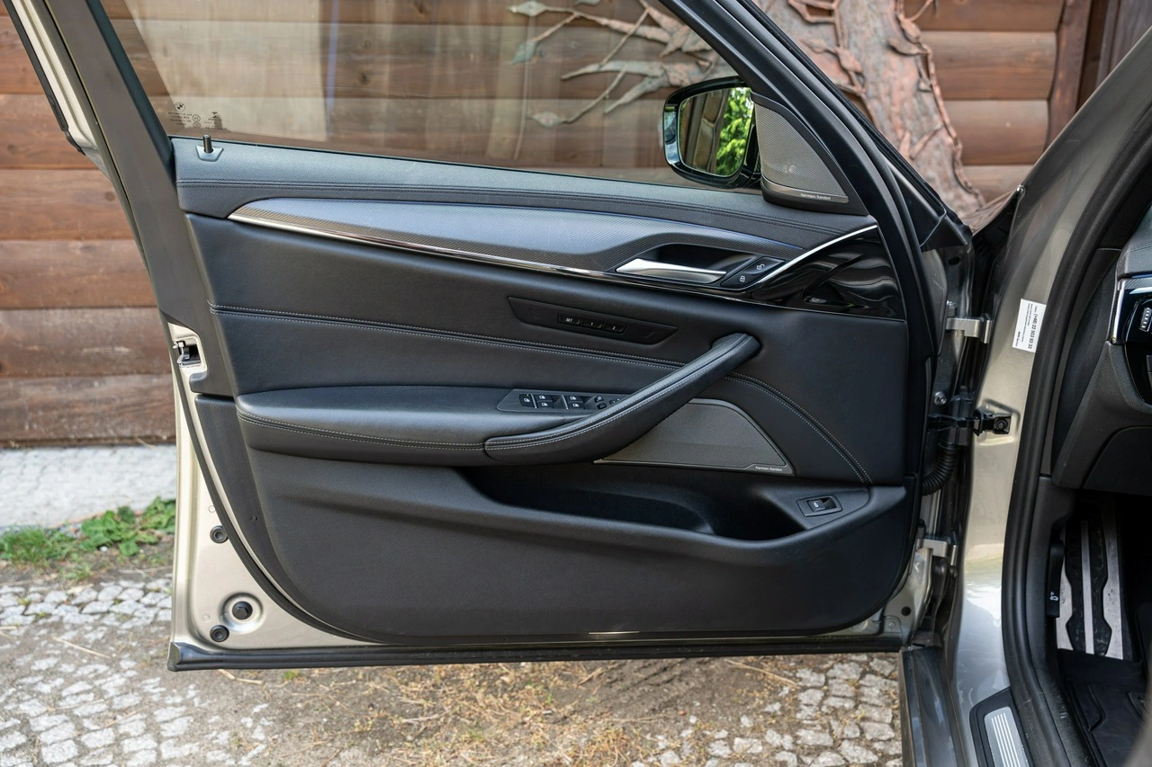 BMW M5 - Zdjęcie 33