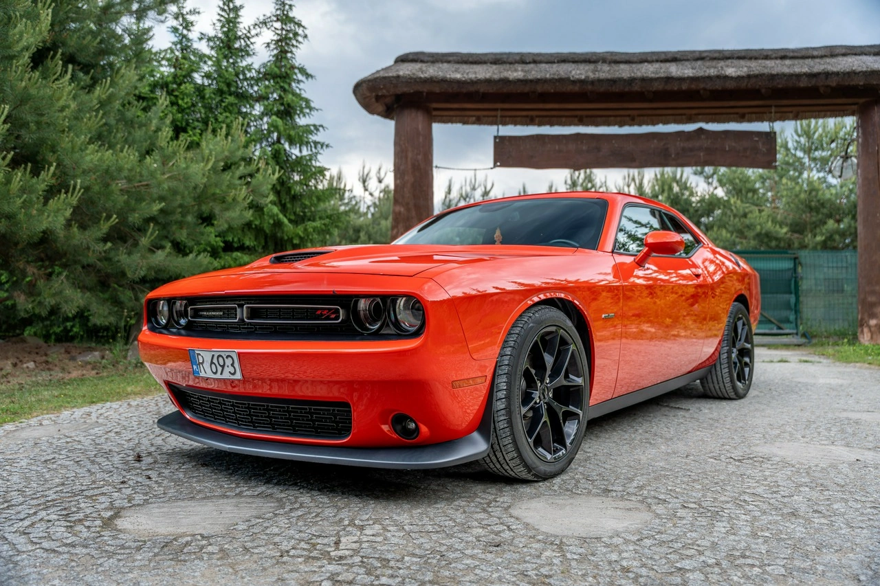 Dodge Challenger - Zdjęcie 11
