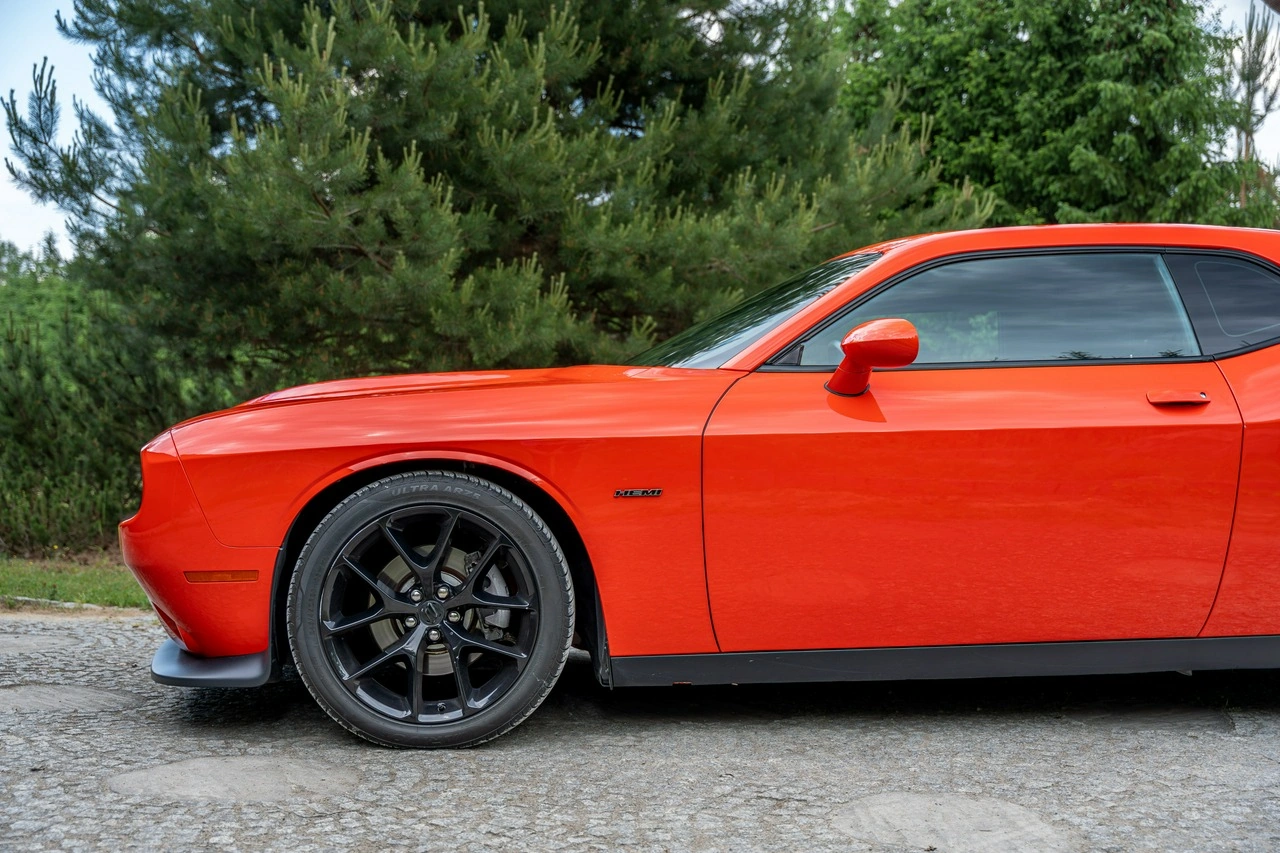 Dodge Challenger - Zdjęcie 16