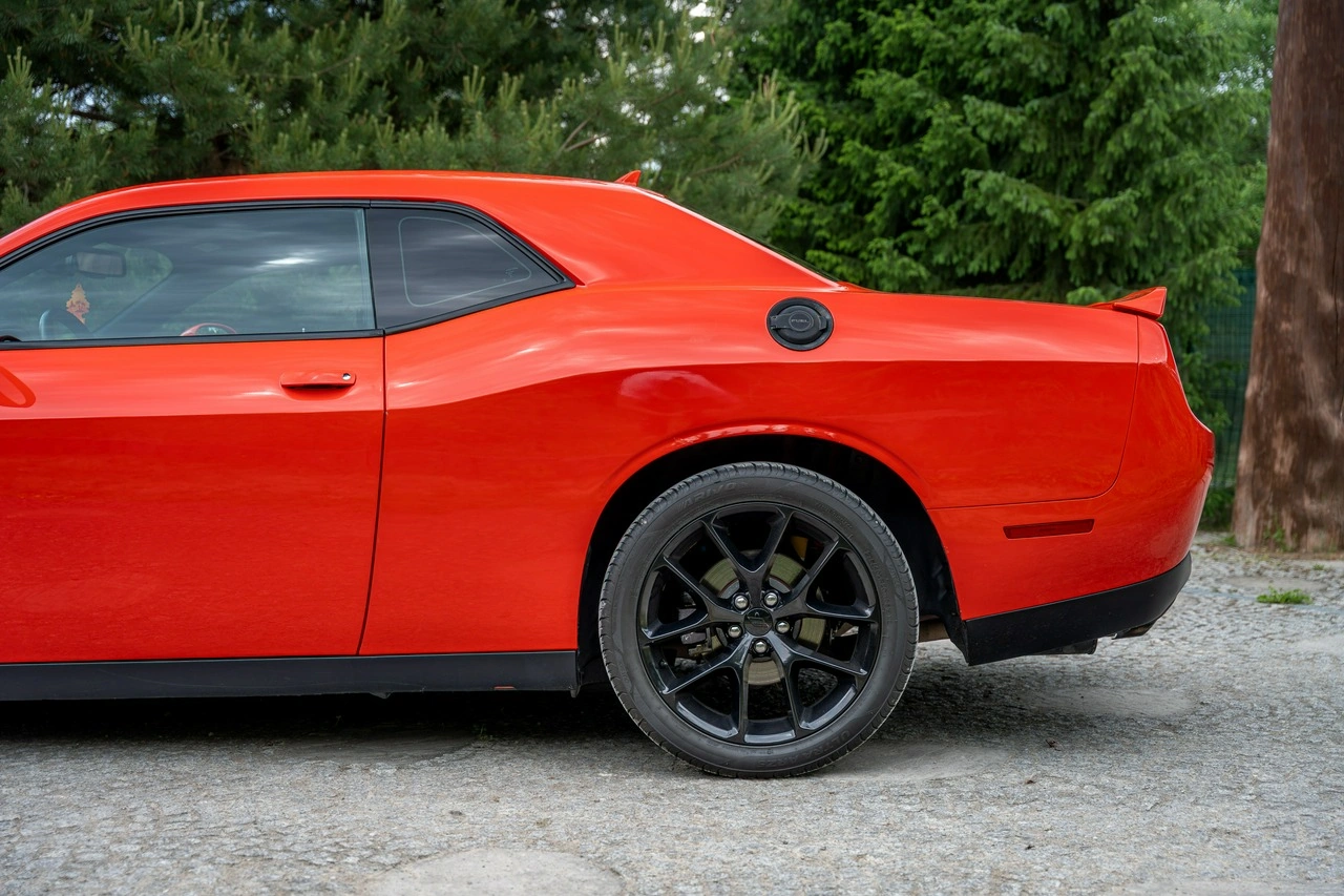 Dodge Challenger - Zdjęcie 17