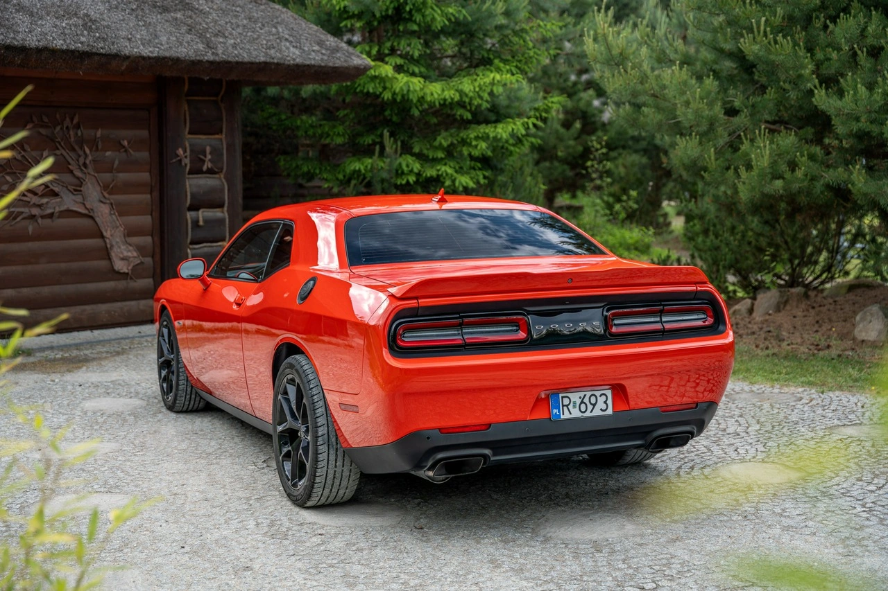 Dodge Challenger - Zdjęcie 19