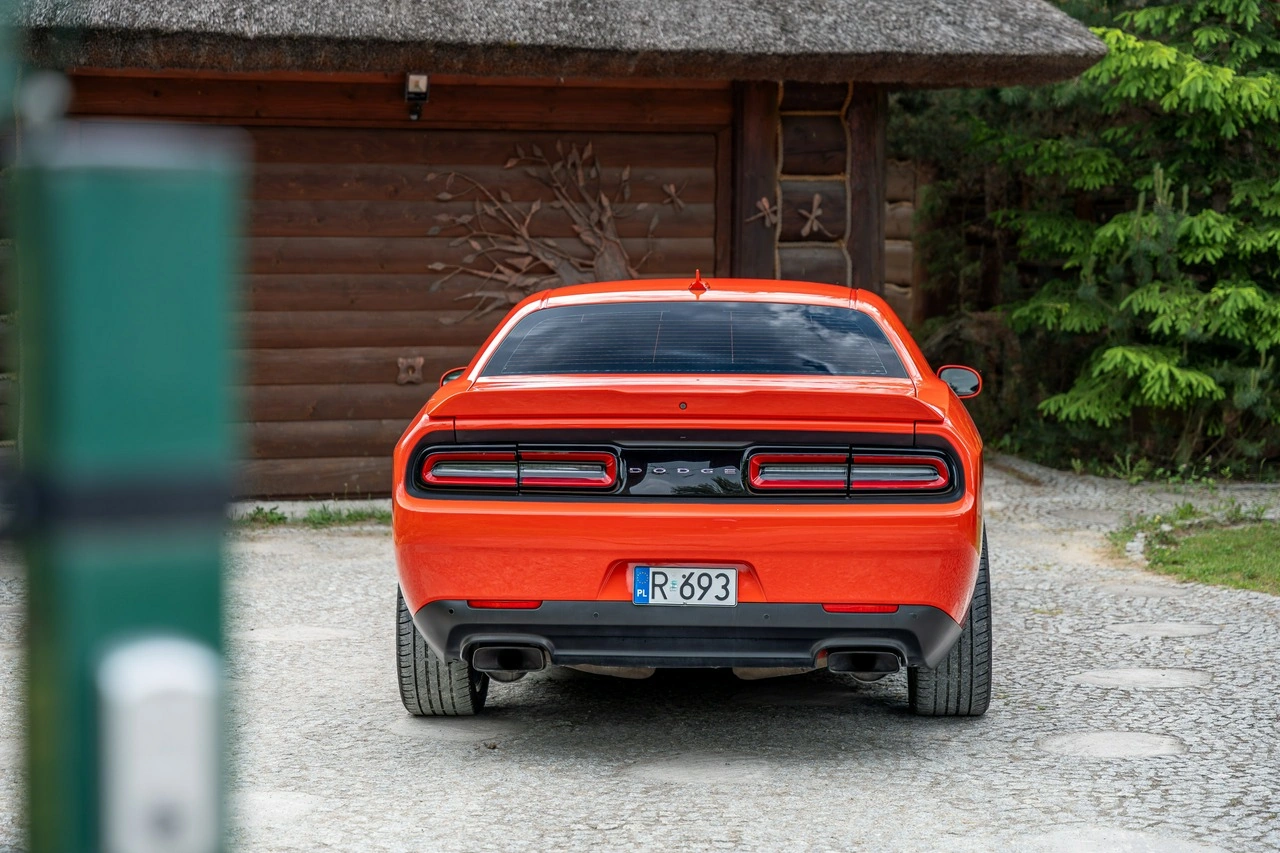 Dodge Challenger - Zdjęcie 23