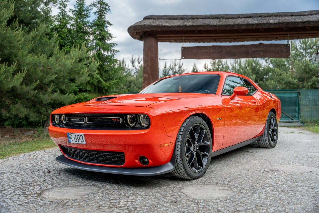 Dodge Challenger - Zdjęcie 30