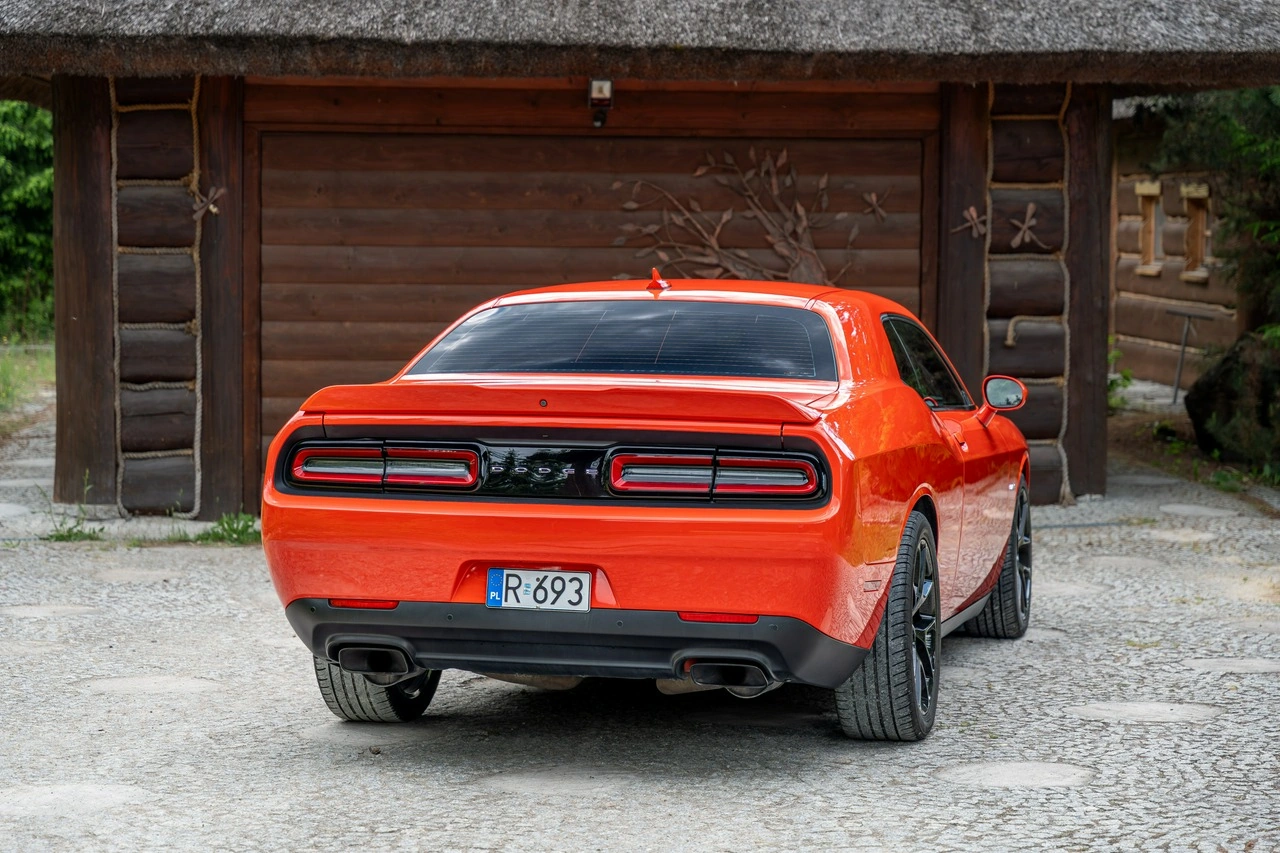 Dodge Challenger - Zdjęcie 31