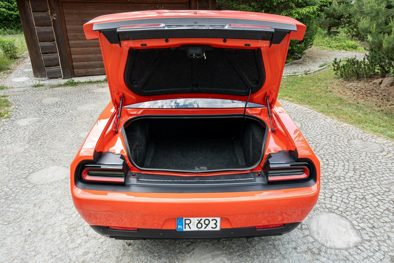 Dodge Challenger - Zdjęcie 33