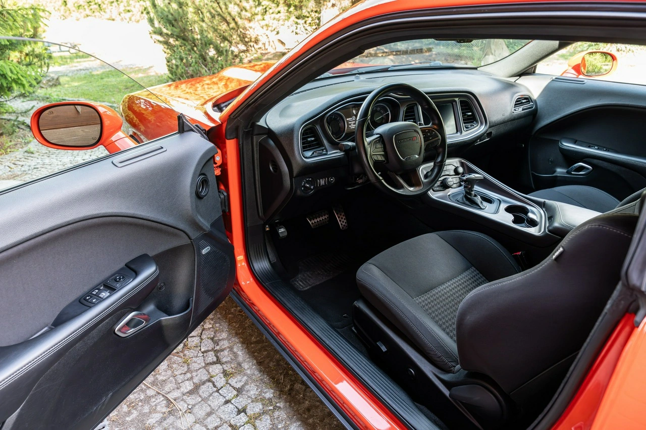 Dodge Challenger - Zdjęcie 36