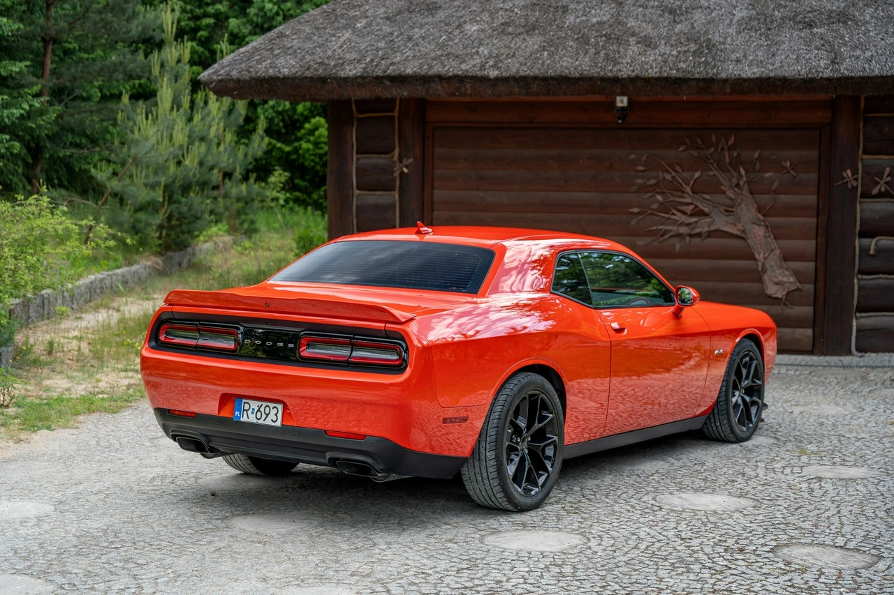 Dodge Challenger - Zdjęcie 3