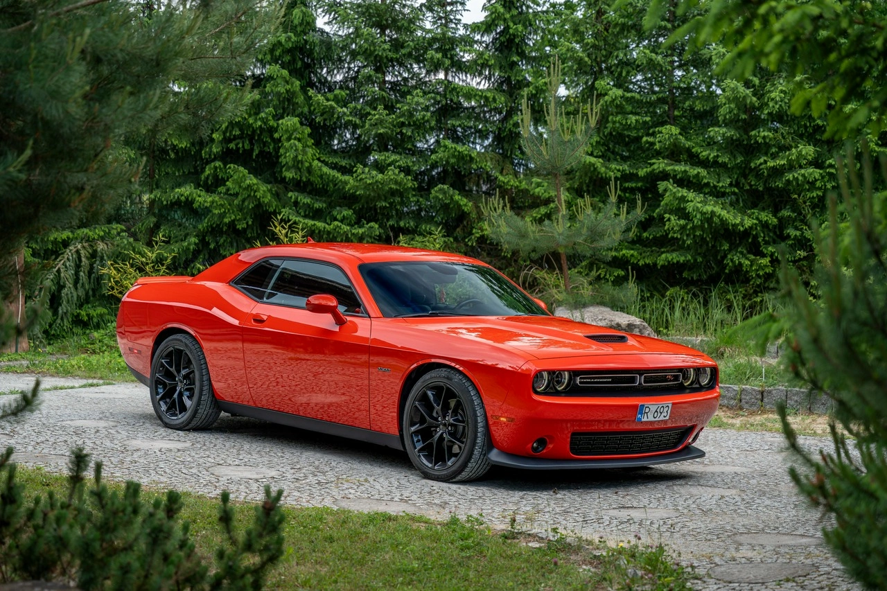 Dodge Challenger - Główne zdjęcie