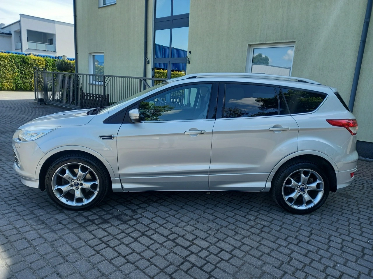 Ford Kuga - Zdjęcie 9