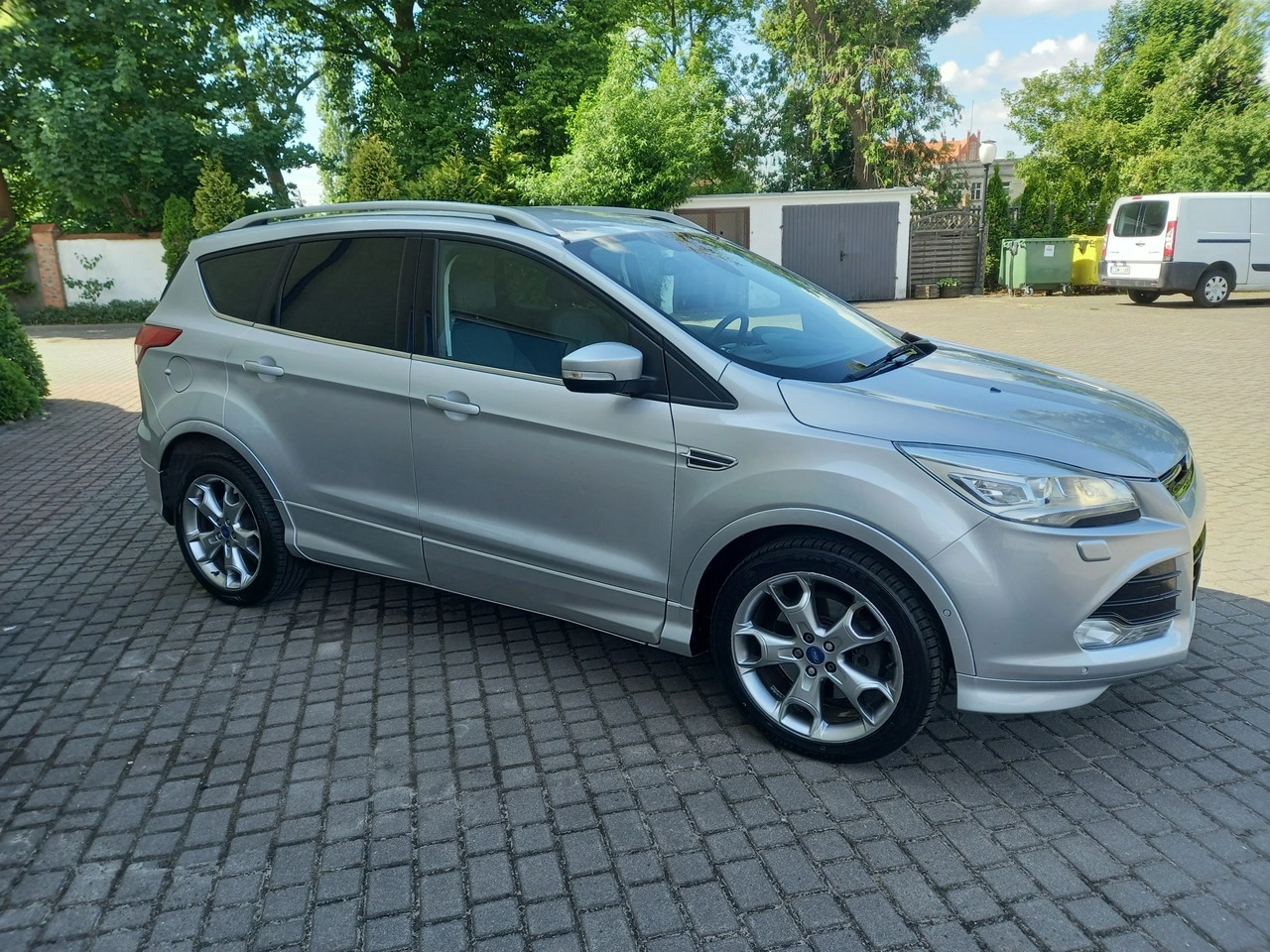 Ford Kuga - Zdjęcie 10