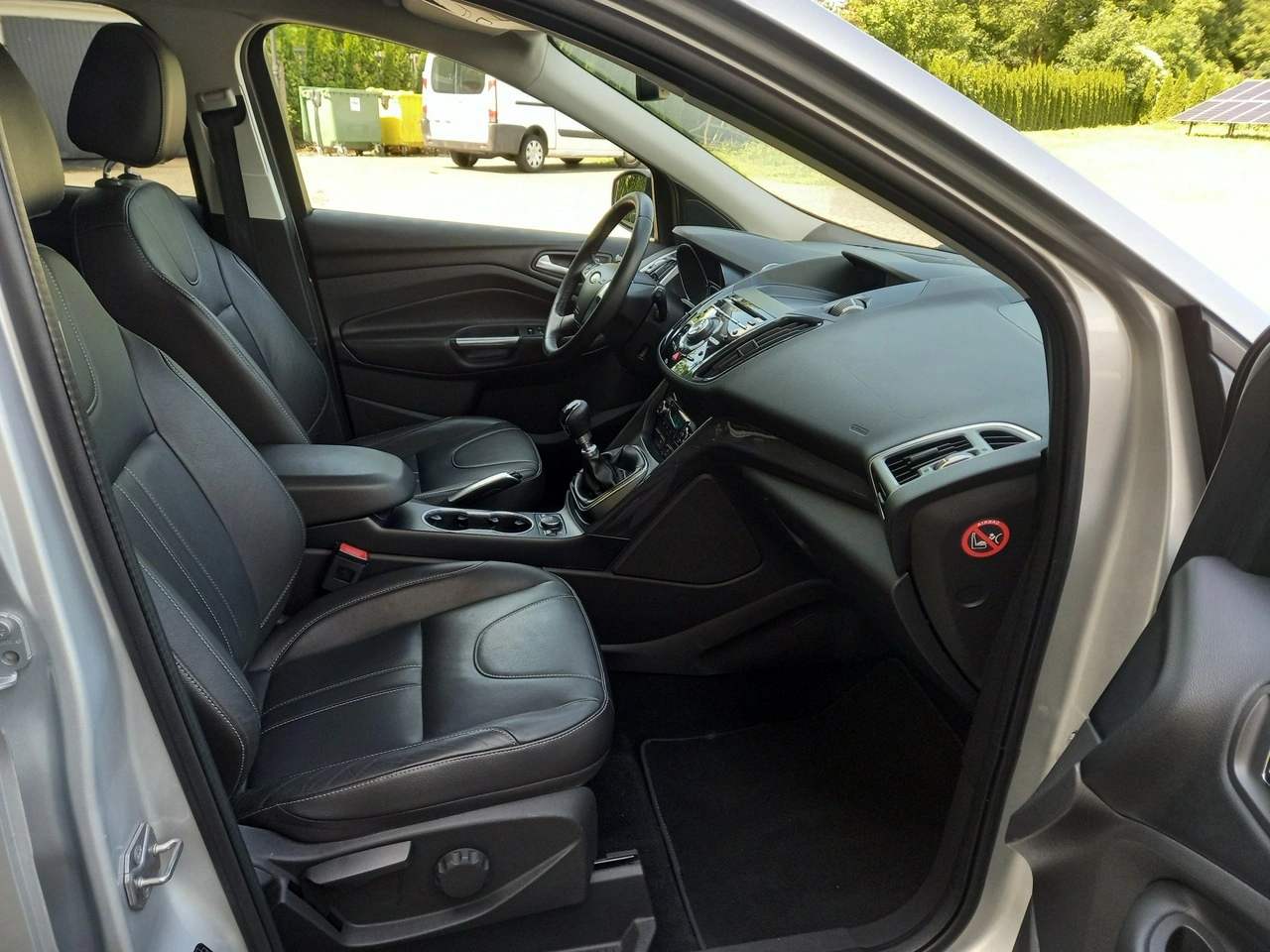Ford Kuga - Zdjęcie 17
