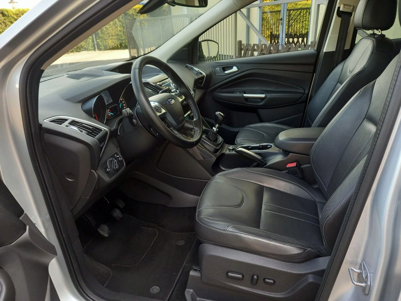 Ford Kuga - Zdjęcie 26